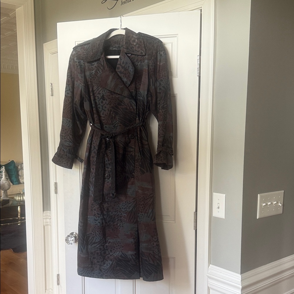 Elegant Women's Trench Coat